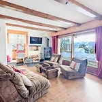 Appartement-chalet A Pres Des Pistes
